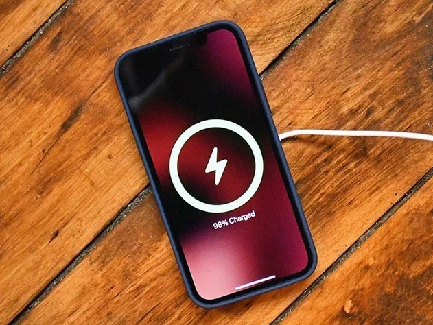 和田苹果手机维修分享iPhone 12可以随便充电吗 
